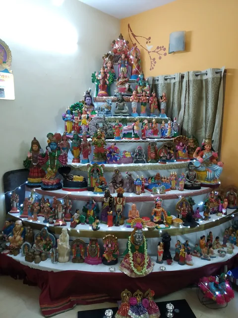 Grand Corner Golu Arrangement